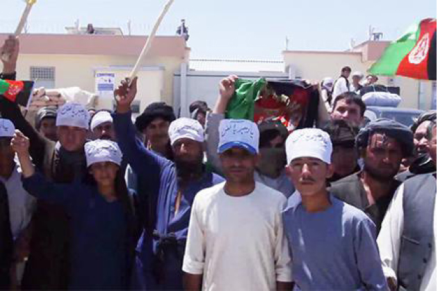 Protesters Close Election  Commission’s Office in Balkh